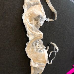 White lace bra